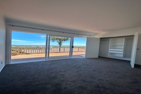 Photo of property in 1/82 Manuka Road, Glenfield, Auckland, 0629