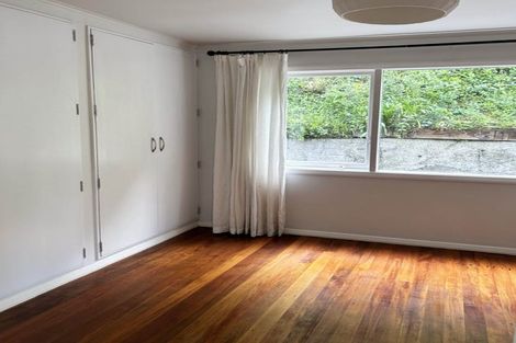 Photo of property in 4/8 Governor Road, Northland, Wellington, 6012