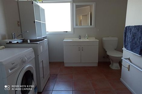 Photo of property in 2/242 Pakuranga Road, Pakuranga Heights, Auckland, 2010