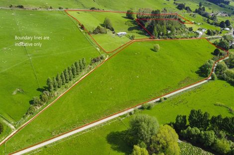 Photo of property in 38 Titoki Road, Waikanae Beach, Waikanae, 5036