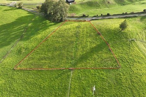 Photo of property in 228 Waimanu Road, Pukeatua, 3880