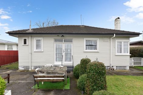 Photo of property in 69 Campbell Street, Frankton, Hamilton, 3204