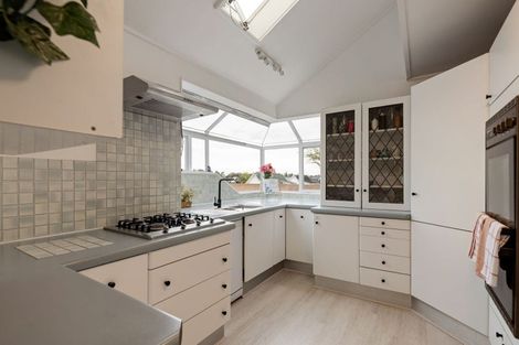Photo of property in 8 Burn-murdoch Street, St Andrews, Hamilton, 3200
