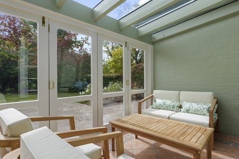 Photo of property in 16 Desmond Street, Merivale, Christchurch, 8014