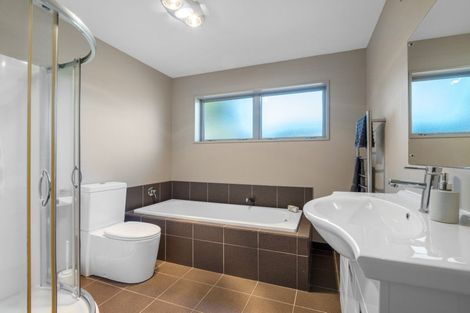 Photo of property in 73 Beach Road, North New Brighton, Christchurch, 8083
