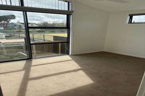 Photo of property in 21 Tireti Road, Titahi Bay, Porirua, 5022