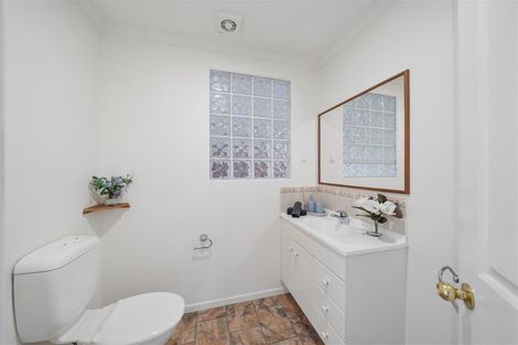 Photo of property in 23 Amesbury Drive, Churton Park, Wellington, 6037
