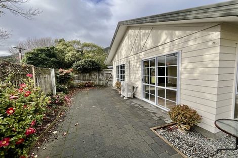 Photo of property in 1/169 Whites Line East, Waiwhetu, Lower Hutt, 5010