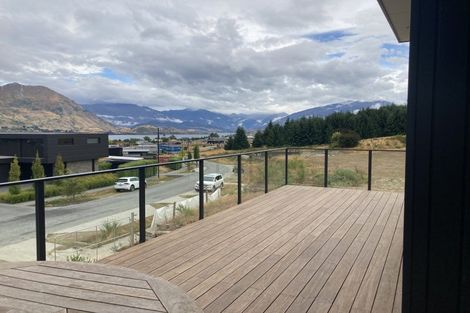 Photo of property in 30 Kirimoko Crescent, Wanaka, 9305