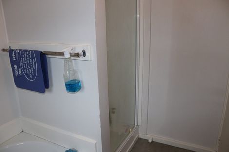 Photo of property in 2/199 Henderson Valley Road, Henderson, Auckland, 0612