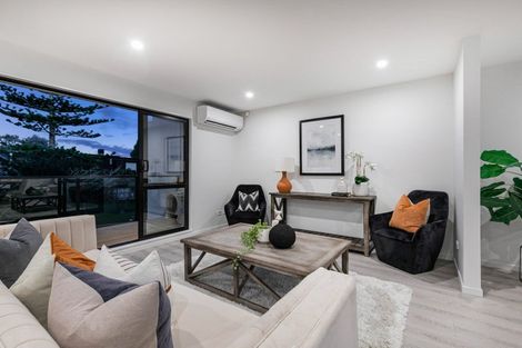 Photo of property in 19d Hastings Road, Mairangi Bay, Auckland, 0630