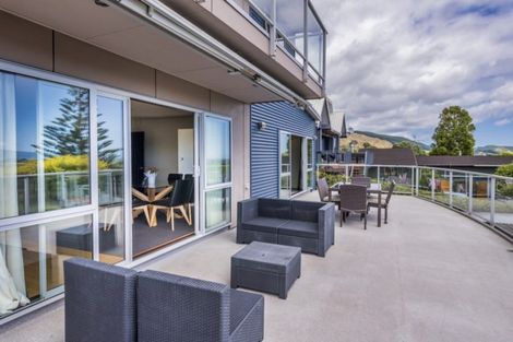 Photo of property in 48 Kotare Street, Waikanae, 5036