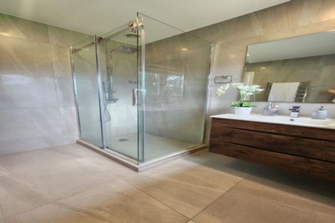 Photo of property in 4 Paton Avenue, Te Atatu South, Auckland, 0610