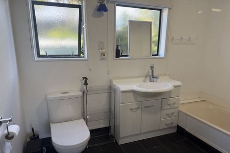 Photo of property in 6 Kinnel Grove, Papakowhai, Porirua, 5024