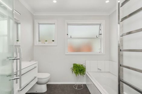 Photo of property in 6 Portal Crescent, Beerescourt, Hamilton, 3200