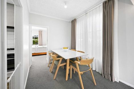 Photo of property in 10 Vectis Road, Hillcrest, Hamilton, 3216