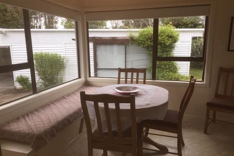 Photo of property in 8 Boler Place, New Lynn, Auckland, 0600