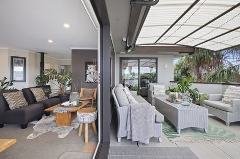 Photo of property in 41 Ridgeway Road, Pukekohe, 2120