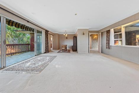 Photo of property in 1090 Scenic Drive North, Swanson, Auckland, 0816