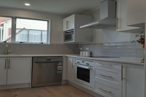 Photo of property in 34 Hassan Drive, Massey, Auckland, 0614