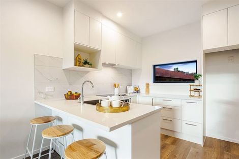 Photo of property in 9 Meg Lane, Glen Eden, Auckland, 0602
