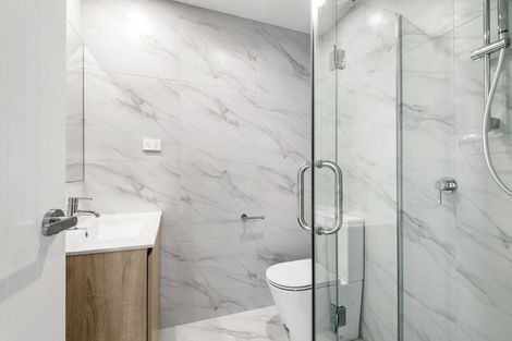 Photo of property in 94 Godley Road, Green Bay, Auckland, 0604