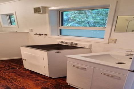Photo of property in 15f1 Bloomsbury Grove, Newlands, Wellington, 6037
