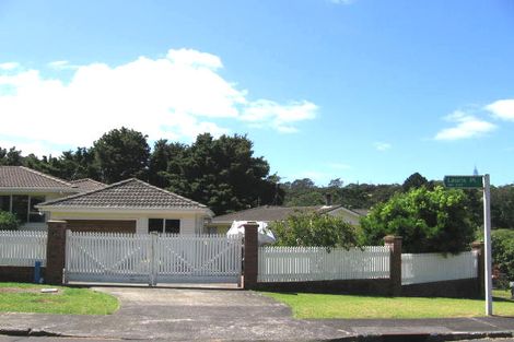 Photo of property in 1 Lauris Place, Birkdale, Auckland, 0626