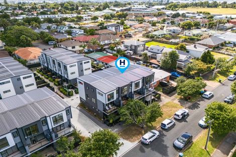 Photo of property in 19 Taipahitini Road, Rosehill, 2113