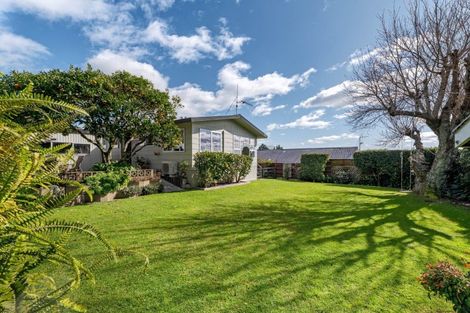 Photo of property in 33 Cumberland Crescent, Welcome Bay, Tauranga, 3112