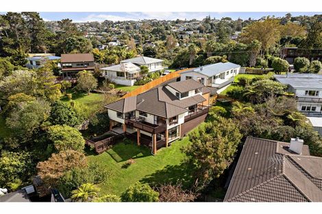 Photo of property in 2/37 Woodlands Crescent, Browns Bay, Auckland, 0630