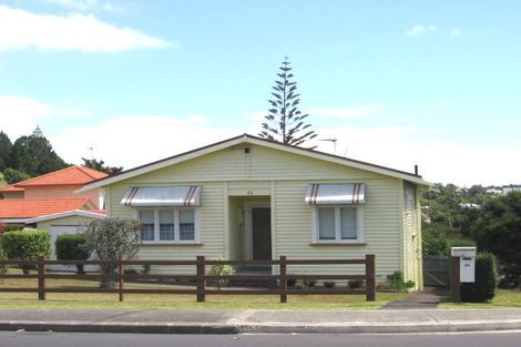 Photo of property in 2/90 Birkenhead Avenue, Birkenhead, Auckland, 0626