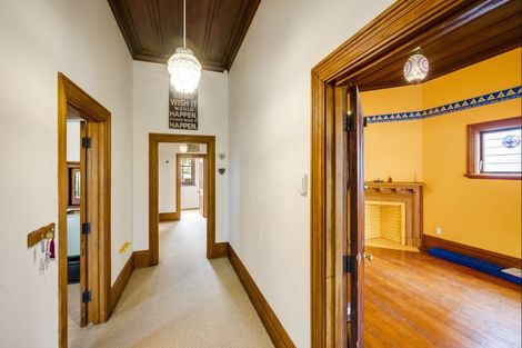 Photo of property in 69 Wellesley Road, Napier South, Napier, 4110