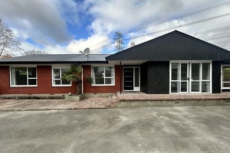 Photo of property in 316 Memorial Avenue, Burnside, Christchurch, 8053