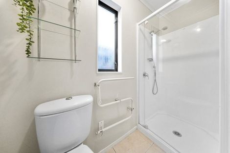 Photo of property in 15 Lilybank Crescent, East Tamaki, Auckland, 2013