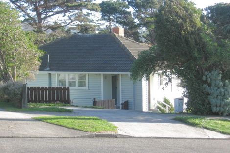 Photo of property in 14 Spur Grove, Titahi Bay, Porirua, 5022
