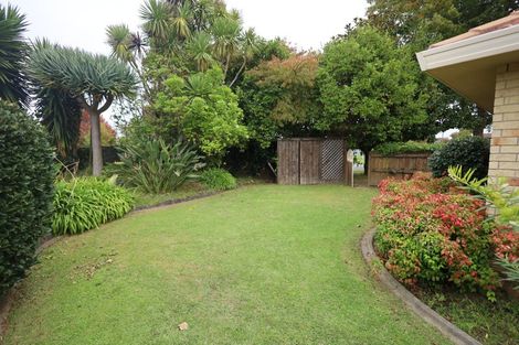 Photo of property in 2 Brodie Place, Bethlehem, Tauranga, 3110