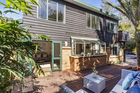 Photo of property in 1/28 Sale Street, Cockle Bay, Auckland, 2014