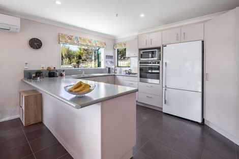 Photo of property in 5 Ridley Green, Churton Park, Wellington, 6037