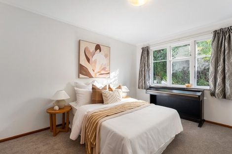 Photo of property in 129 Ruskin Road, Newlands, Wellington, 6037