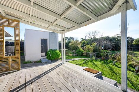 Photo of property in 32 Follett Street, Marton, 4710