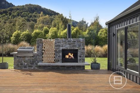 Photo of property in 45 Peregrine Falcon Road, Mount Creighton, Queenstown, 9371