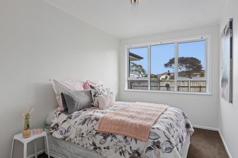 Photo of property in 29 Lavinia Crescent, Mangere East, Auckland, 2024