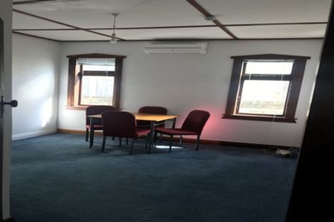 Photo of property in 94 Endeavour Street, Lyall Bay, Wellington, 6022