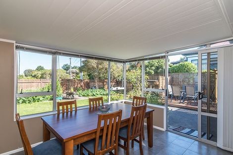 Photo of property in 4 Kiwi Road, Raumati Beach, Paraparaumu, 5032