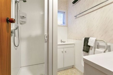 Photo of property in 3/5 Tobruk Crescent, Milford, Auckland, 0620