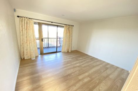 Photo of property in 71 Reynella Drive, Massey, Auckland, 0614