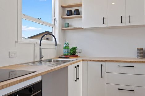 Photo of property in 16 Radley Street, Woolston, Christchurch, 8023