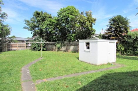 Photo of property in 60 Oxford Terrace, Epuni, Lower Hutt, 5011