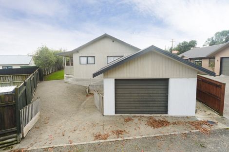 Photo of property in 130 Hillcrest Drive, Kelvin Grove, Palmerston North, 4414